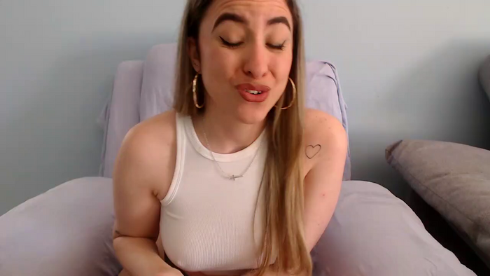 Leila25