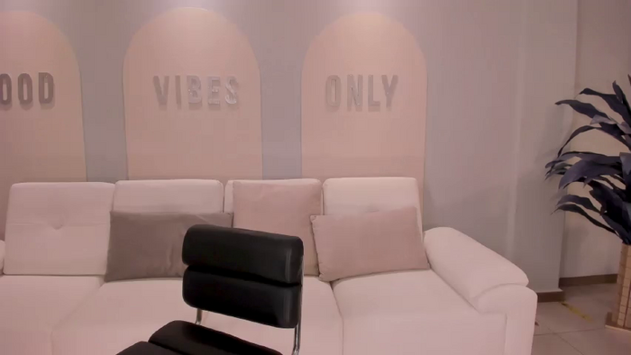 MiaRoberts1