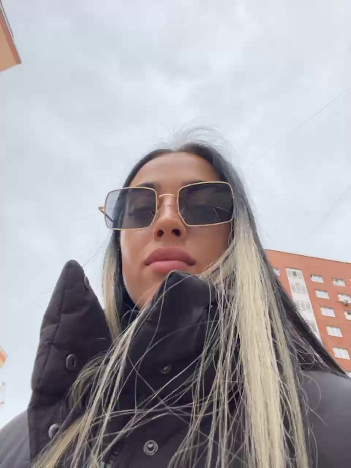 black-Lexi1