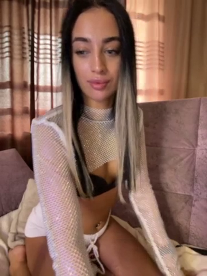 black-Lexi1