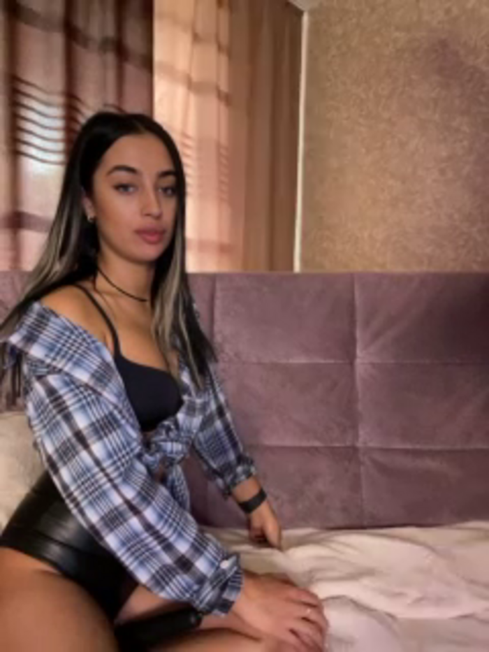 black-Lexi1