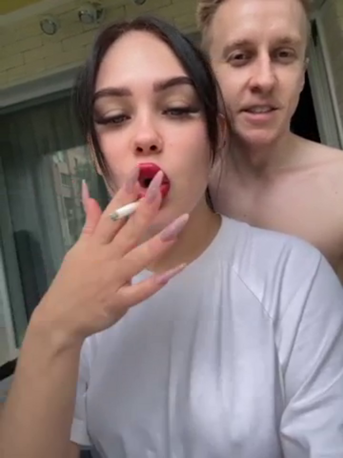 GroteskCouple
