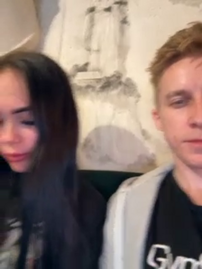 GroteskCouple