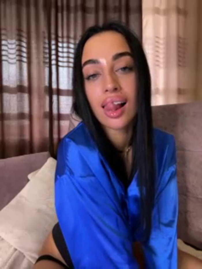 black-Lexi1