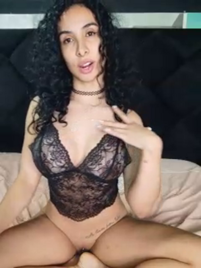 AnnieMiller-