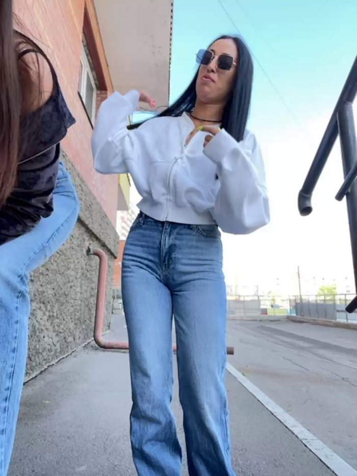 black-Lexi1