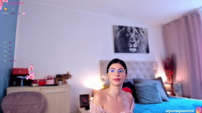 alyonaqueen