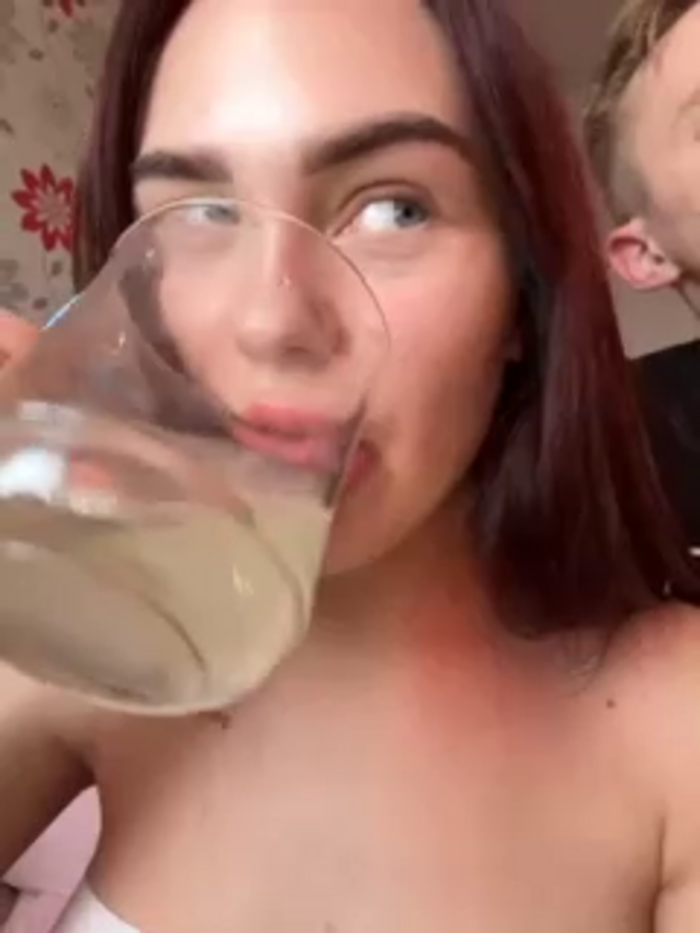 GroteskCouple