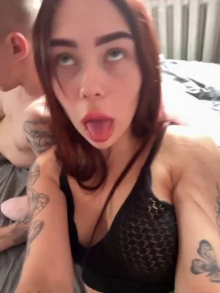 GroteskCouple
