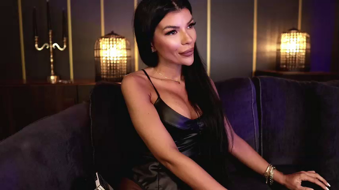 EleniaDevons