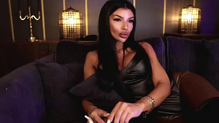 EleniaDevons