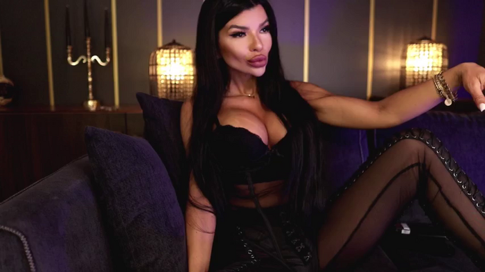 EleniaDevons