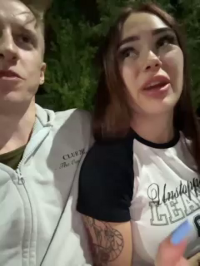 GroteskCouple