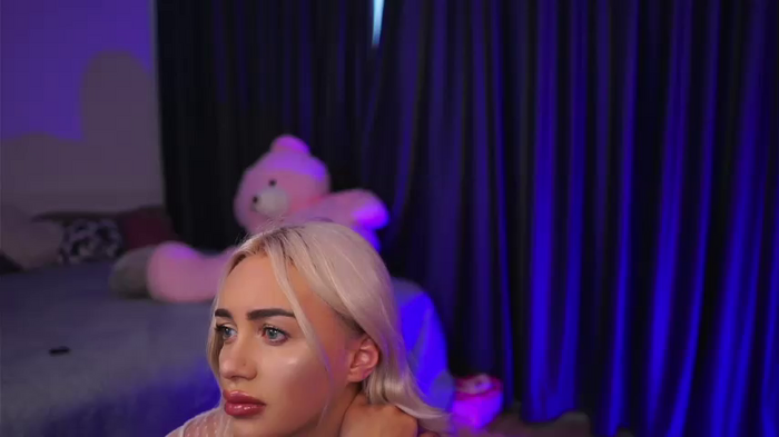 CuteLittleBlondy