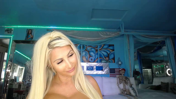 adrianna_fox