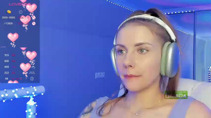 -VikkiL0vesCheese-