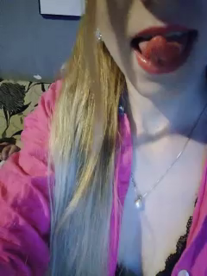SexyBlondVlk