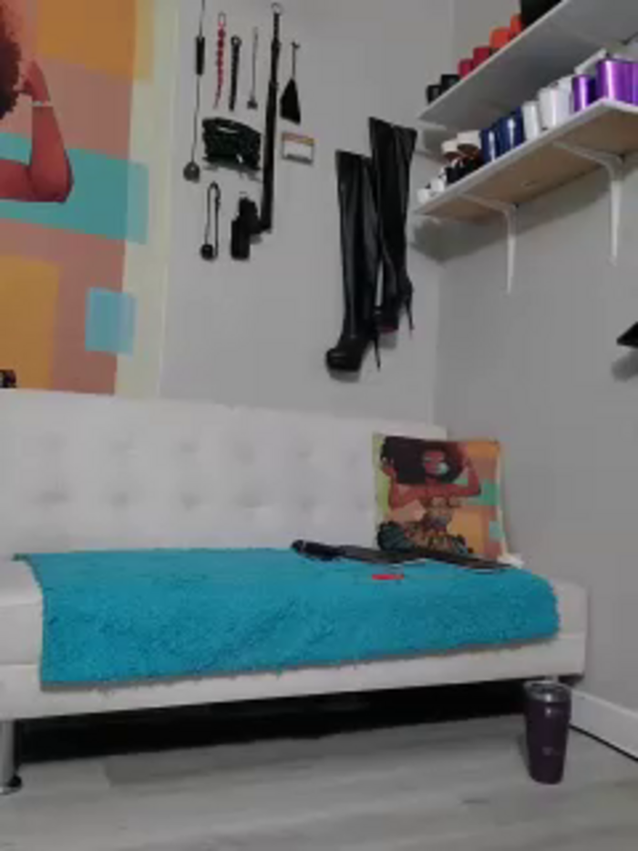 QueenAnitaDix