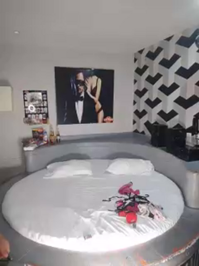 Lola7777
