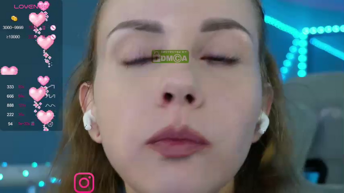 -VikkiL0vesCheese-