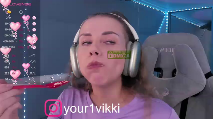 -VikkiL0vesCheese-