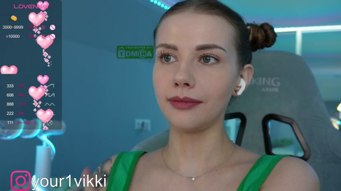 -VikkiL0vesCheese-