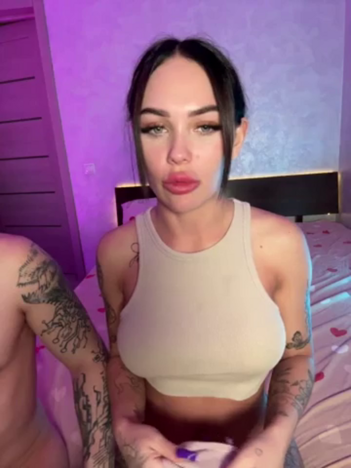 GroteskCouple