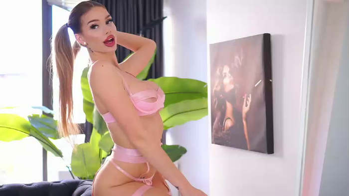 NicoleSarahX
