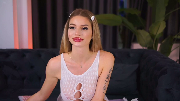 NicoleSarahX