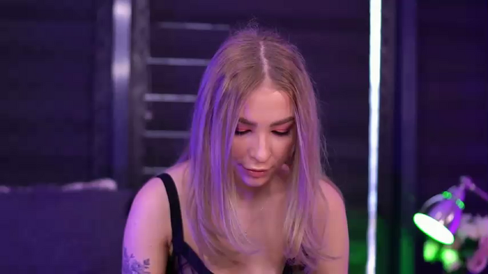 Adelleinne