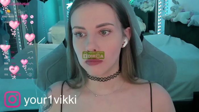 -VikkiL0vesCheese-