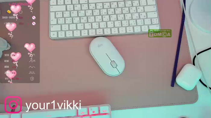-VikkiL0vesCheese-