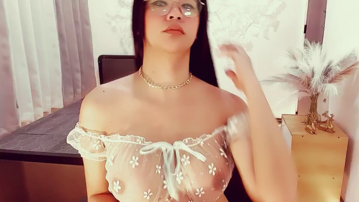 FEMININEALICE