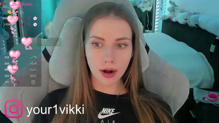 -VikkiL0vesCheese-