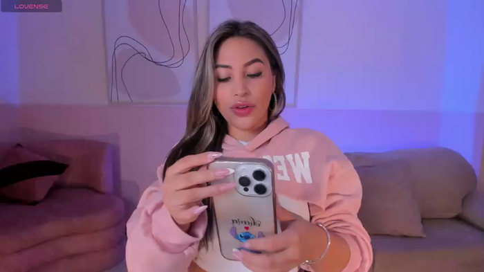 MiaRoberts1