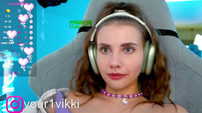 -VikkiL0vesCheese-