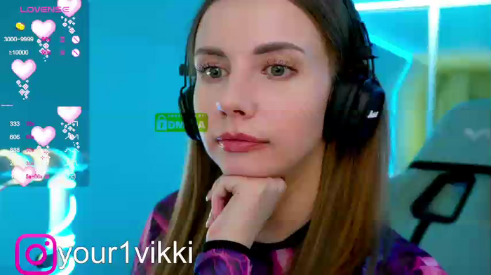 -VikkiL0vesCheese-