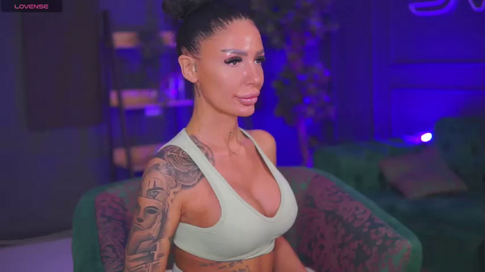 RaquelleVon