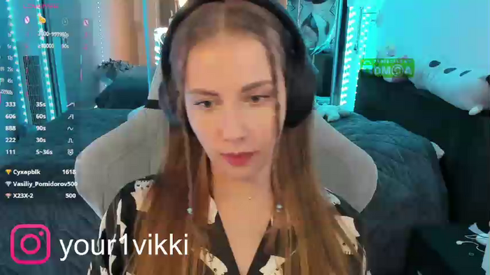 -VikkiL0vesCheese-