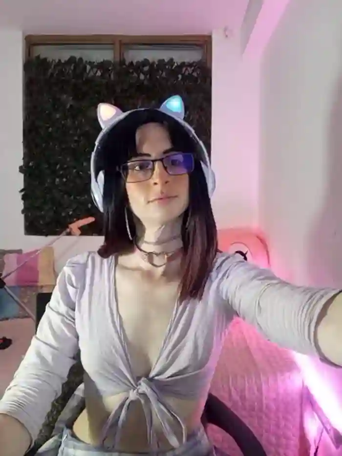 2025/04/04/bongacams-kim-edwards-02-56-07