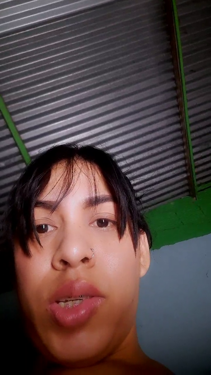girl_pee