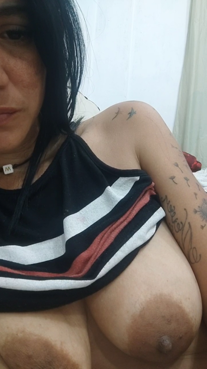 naturaltits19