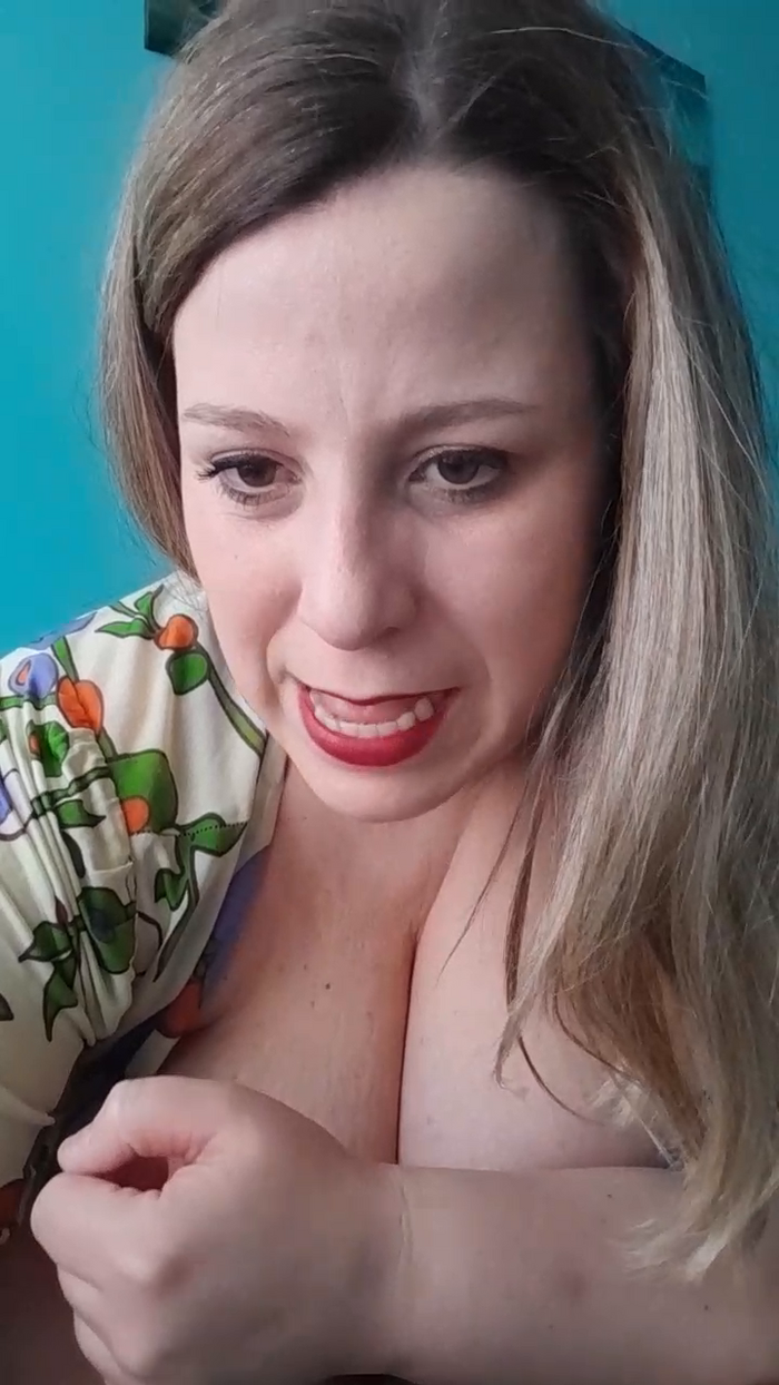 emma96_hot