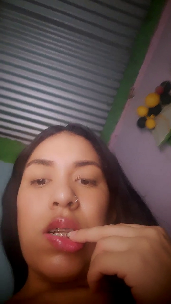 girl_pee