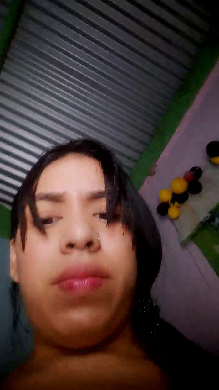 girl_pee