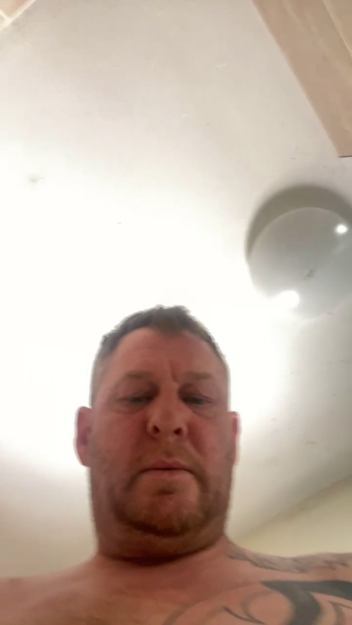 Adam4551982