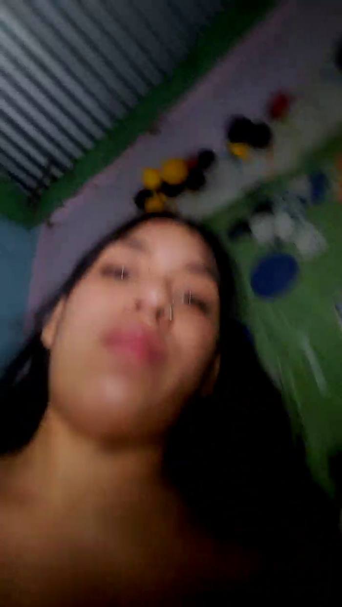 girl_pee