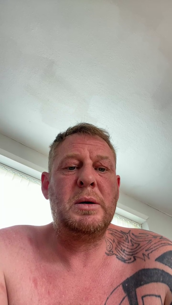 Adam4551982