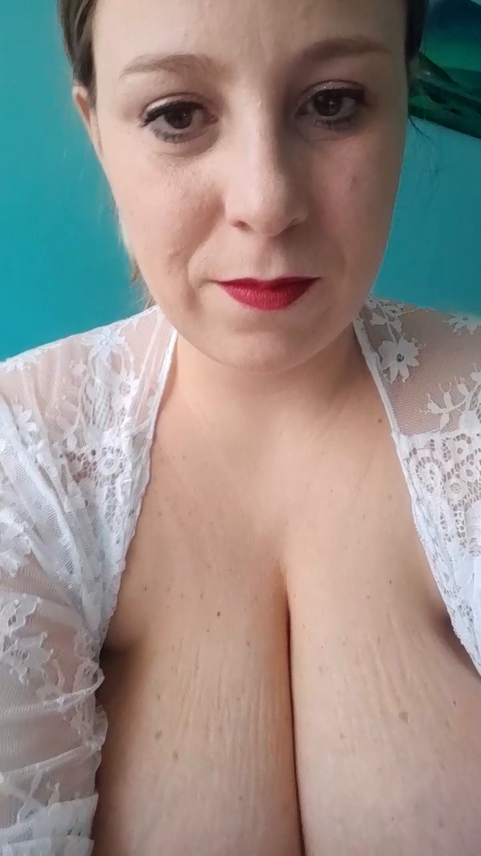 emma96_hot