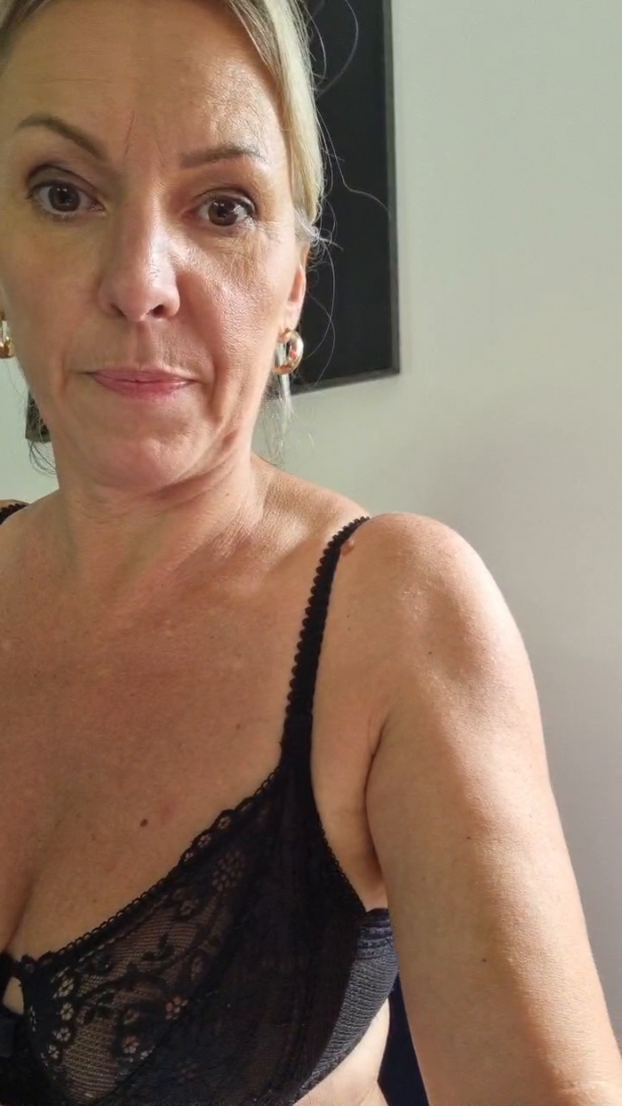 sweetladyhot820